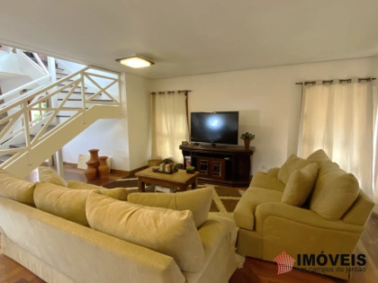 Casa em Recanto Floresta Negra, Campos do Jordão