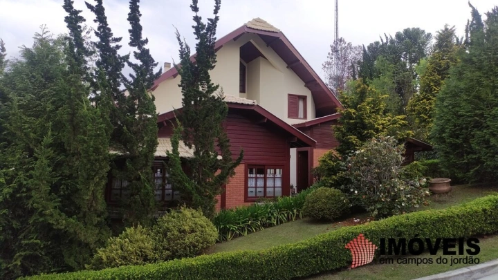 Casa em Alto do Capivari, Campos do Jordão - foto 1