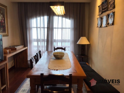 Apartamento em Colinas de Capivari, Campos do Jordão