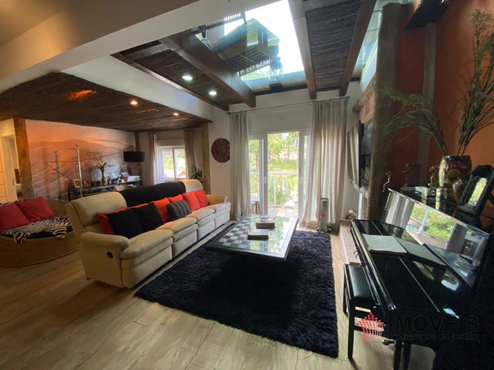 Apartamento em Vila Capivari, Campos do Jordão - foto 1