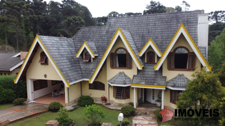 Casa em Jardim Embaixador, Campos do Jordão - foto 1