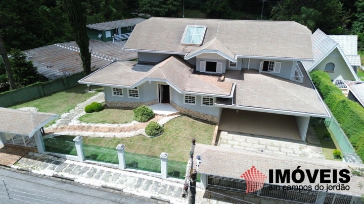 Casa em Alto do Capivari, Campos do Jordão - foto 1