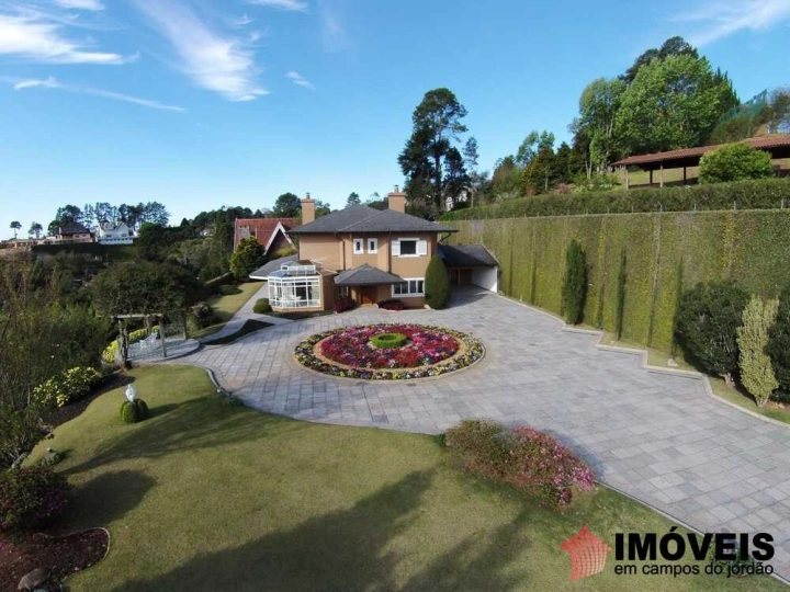 Casa em Alto do Capivari, Campos do Jordão - foto 1