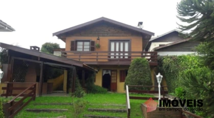 Casa em Jardim Márcia, Campos do Jordão