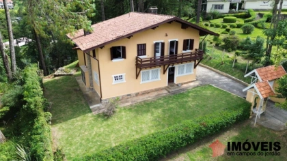 Casa em Vila Capivari, Campos do Jordão