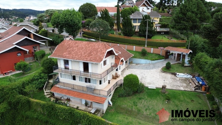 Casa em Vila Nova Suiça, Campos do Jordão - foto 2