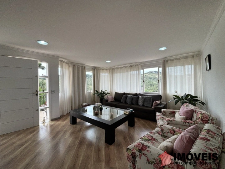 Casa em Vila Nova Suiça, Campos do Jordão - foto 6