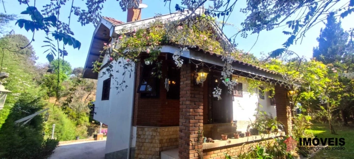 Casa em Vila Inglesa, Campos do Jordão - foto 1
