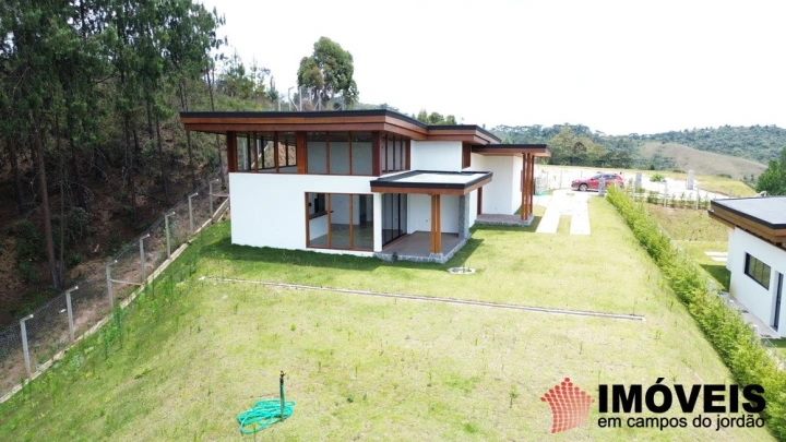 Casa em Morro do Elefante, Campos do Jordão - foto 1