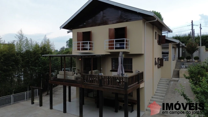 Casa em Vila Everest, Campos do Jordão - foto 1