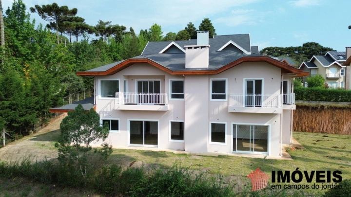 Casa em Alto da Boa Vista, Campos do Jordão - foto 1