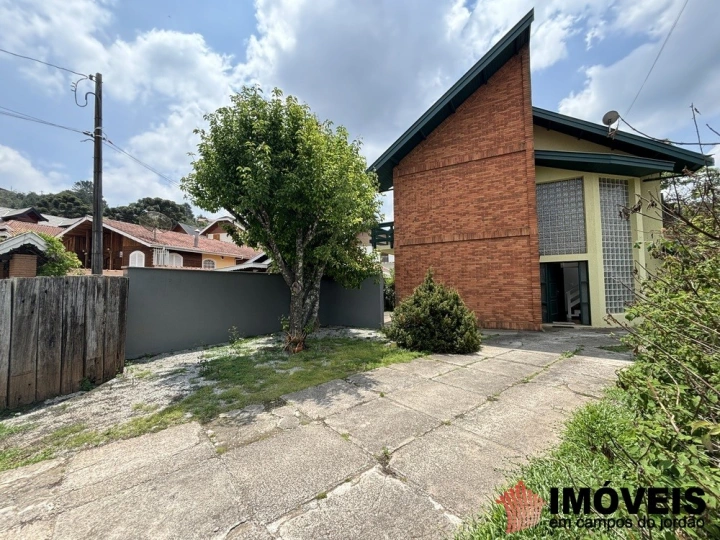Casa em Vila Nova Suiça, Campos do Jordão - foto 1
