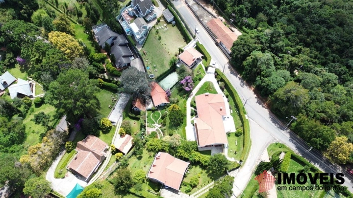 Casa em Alto do Capivari, Campos do Jordão - foto 2
