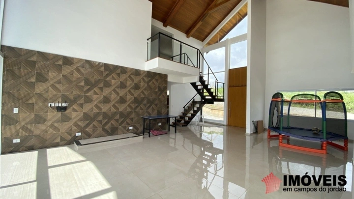 Casa em Alto do Capivari, Campos do Jordão - foto 1