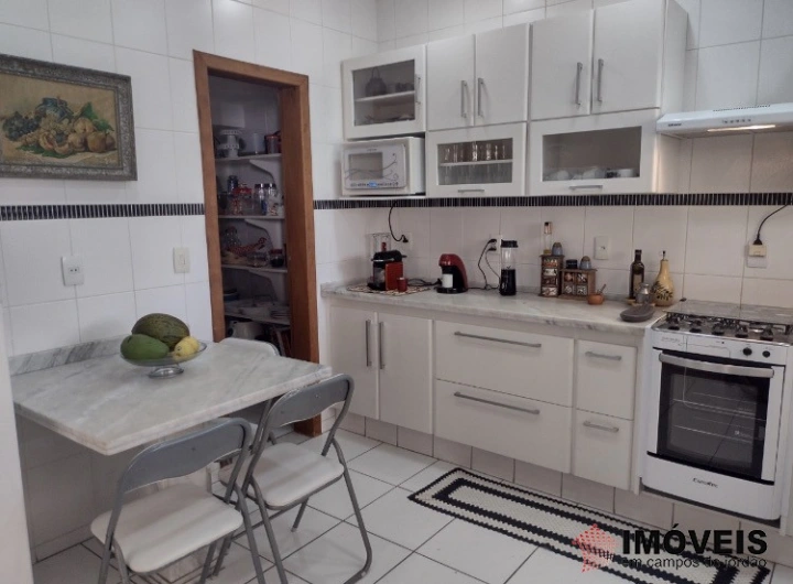 Casa em Vila Abernéssia, Campos do Jordão - foto 8