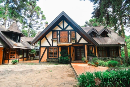 Casa em Jardim Véu da Noiva, Campos do Jordão