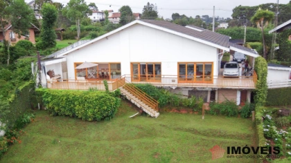Casa em Alto do Capivari, Campos do Jordão