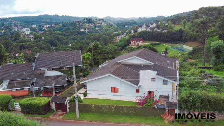 Casa em Alto do Capivari, Campos do Jordão - foto 4