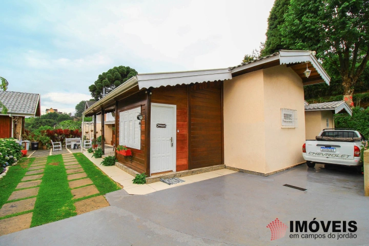 Casa em Alto da Vila Inglesa, Campos do Jordão - foto 1