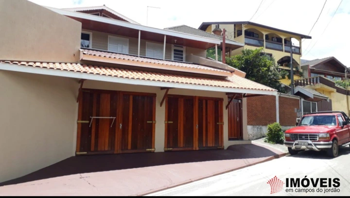Casa em Vila Cristina, Campos do Jordão - foto 1