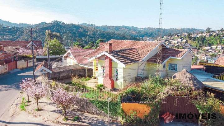 Casa em Vila Suiça, Campos do Jordão - foto 2