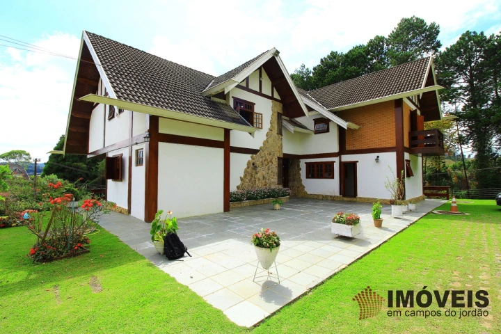 Casa em Vila Matilde, Campos do Jordão - foto 1
