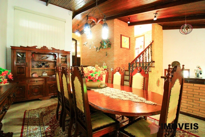 Casa em Alto do Capivari, Campos do Jordão - foto 4