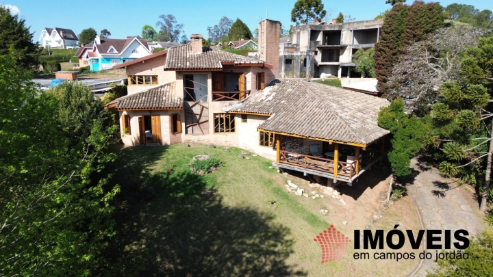 Casa em Alto do Capivari, Campos do Jordão - foto 4