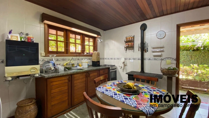 Casa em Vila Nova Suiça, Campos do Jordão - foto 2