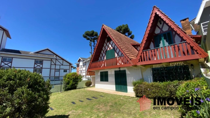 Casa em Vila Capivari, Campos do Jordão - foto 1