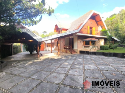 Casa em Alto do Capivari, Campos do Jordão