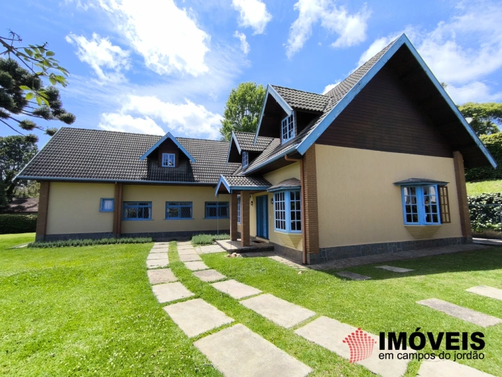 Casa em Vila Capivari, Campos do Jordão - foto 1