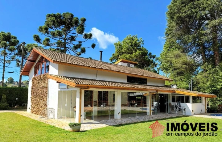 Casa em Jardim Embaixador, Campos do Jordão - foto 1