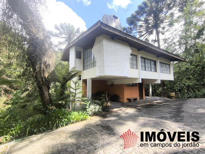 Casa em Jardim Belvedere, Campos do Jordão - foto 1