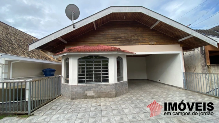 Casa em Jardim Guararema, Campos do Jordão - foto 1