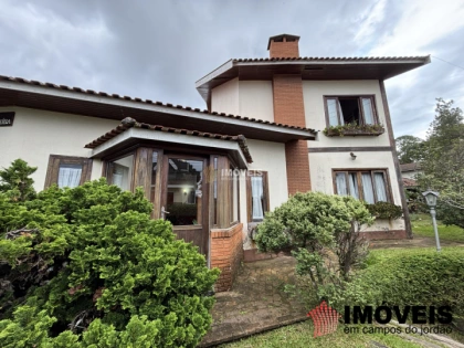 Casa em Vila Capivari, Campos do Jordão