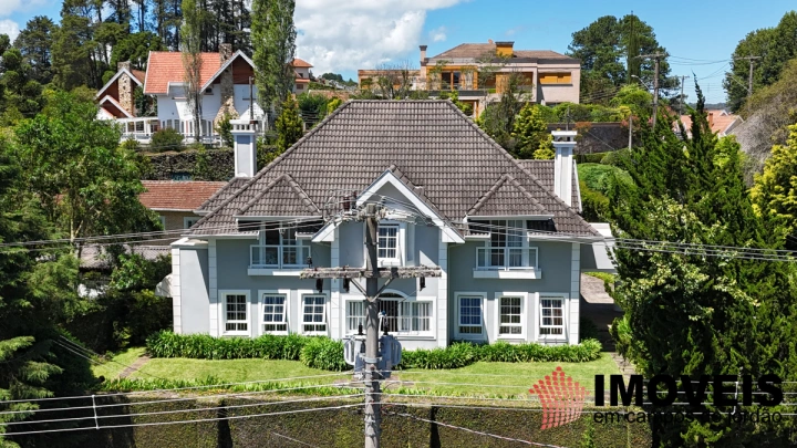 Casa em Vila Capivari, Campos do Jordão - foto 1