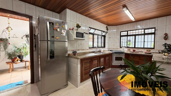 Casa em Vila Cristina, Campos do Jordão - foto 12
