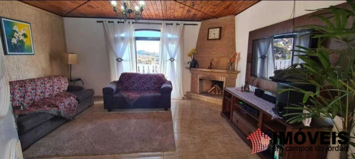 Casa em Vila Inglesa, Campos do Jordão - foto 1