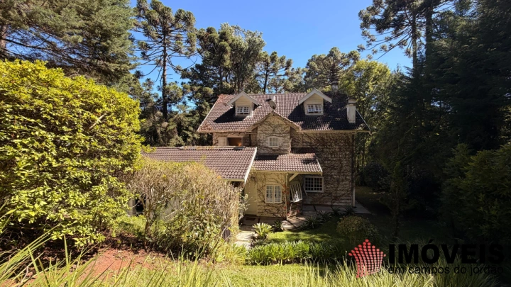Casa em Vila Capivari, Campos do Jordão - foto 1