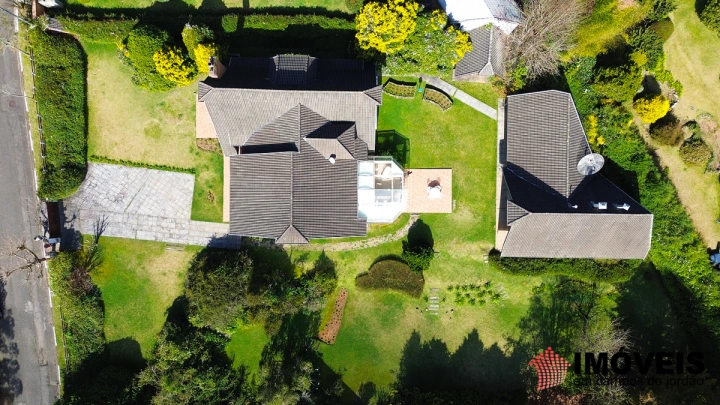 Casa em Alto do Capivari, Campos do Jordão - foto 4