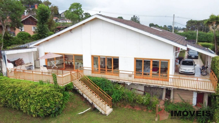 Casa em Alto do Capivari, Campos do Jordão - foto 1