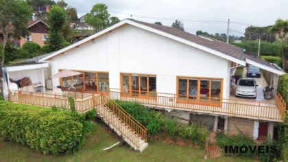Casa em Alto do Capivari, Campos do Jordão