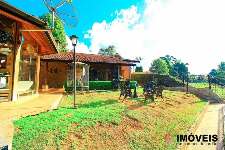 Casa em Alto do Capivari, Campos do Jordão - foto 8