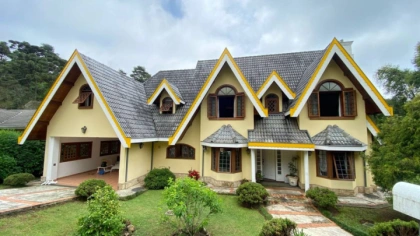 Casa em Jardim Véu da Noiva, Campos do Jordão