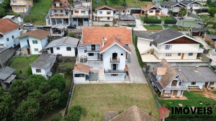 Casa em Vila Abernéssia, Campos do Jordão - foto 4