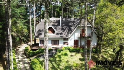 Casa em Jardim Véu da Noiva, Campos do Jordão