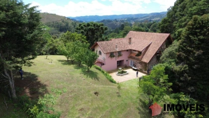 Casa em Chantal I e II, Campos do Jordão