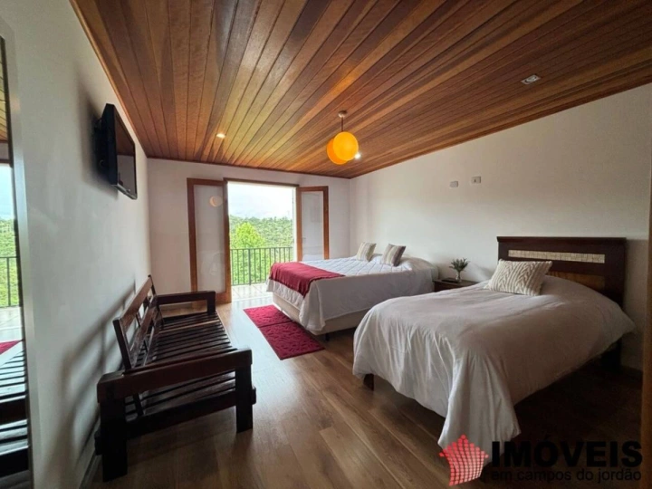 Casa em Vila Nova Suiça, Campos do Jordão - foto 1