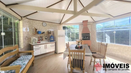 Casa em Alto da Vila Inglesa, Campos do Jordão